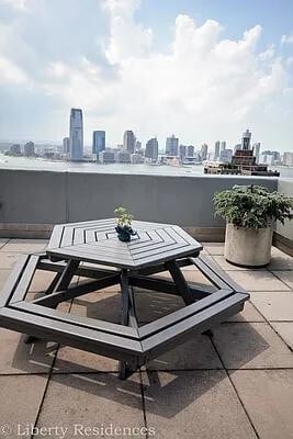 Building Photo - 99 Battery Pl