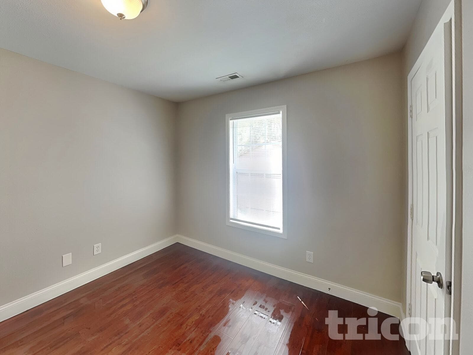 Building Photo - 10417 Hugue Way