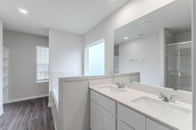 Building Photo - 9219 Grace Rdg Dr