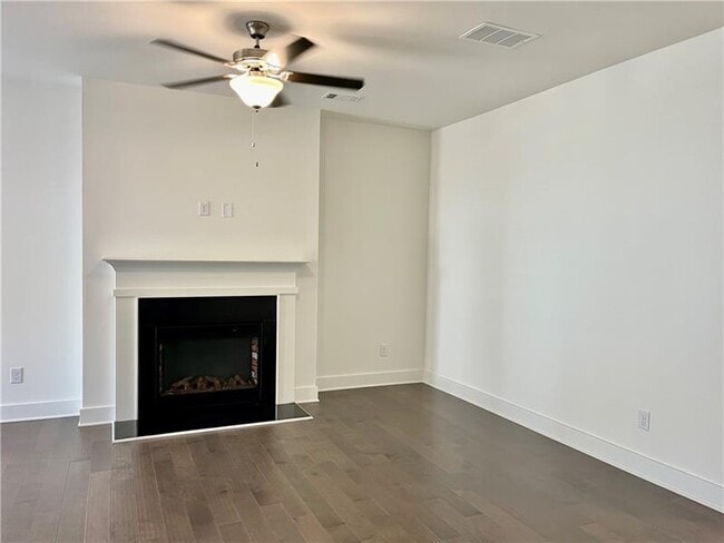 Building Photo - 159 Auburn Run Ln