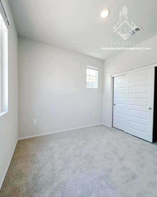 Building Photo - 2097 Mandarin Ln