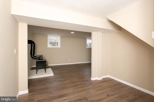 Building Photo - 5026 Preston Ln