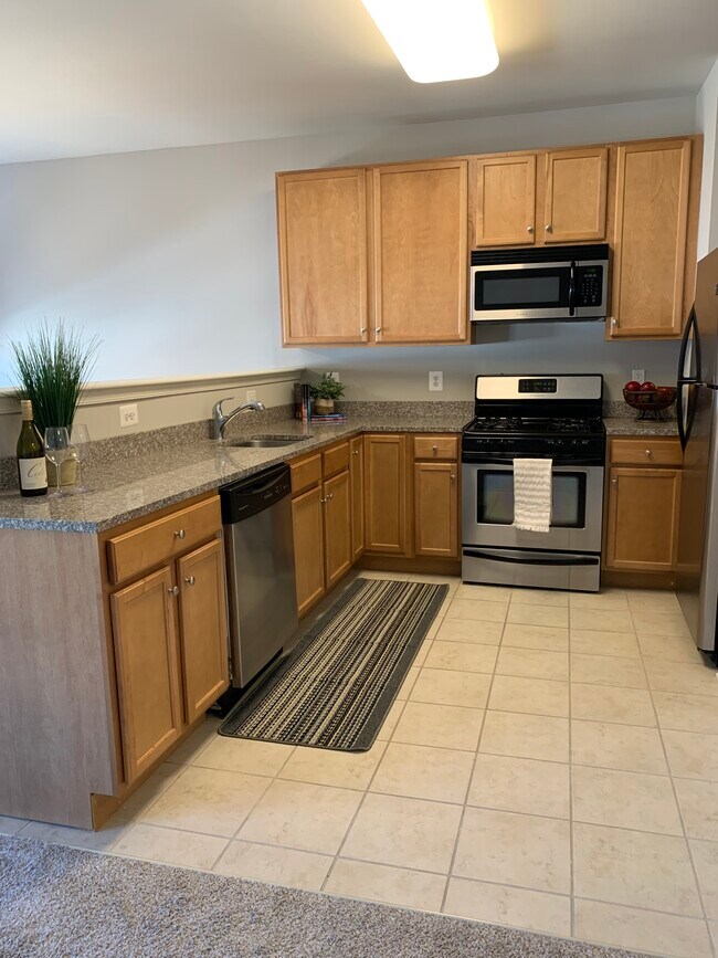 Building Photo - 113 Conover Terrace