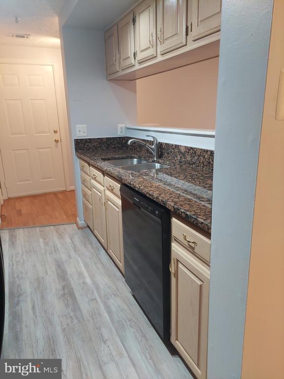 Building Photo - 13107 Briarcliff Terrace