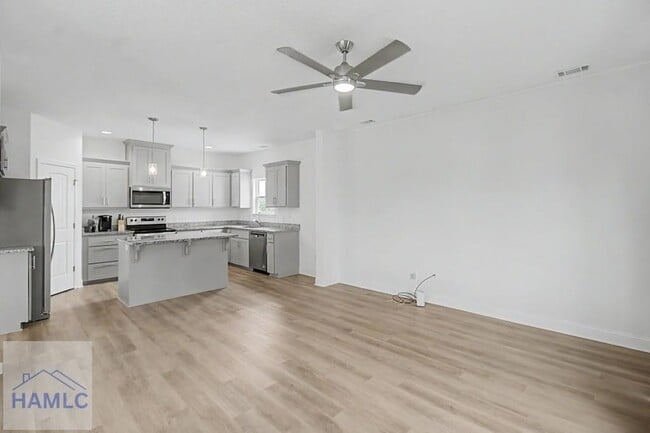 Building Photo - 76 St John's Ct