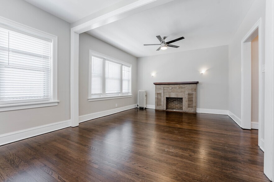 Building Photo - 5306 N Ashland Ave