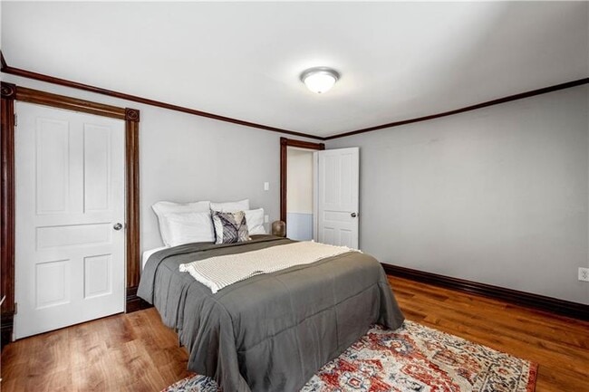 Building Photo - 1207 Linden Pl