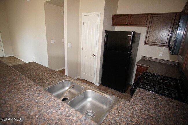 Building Photo - 10692 Canyon Sage Dr