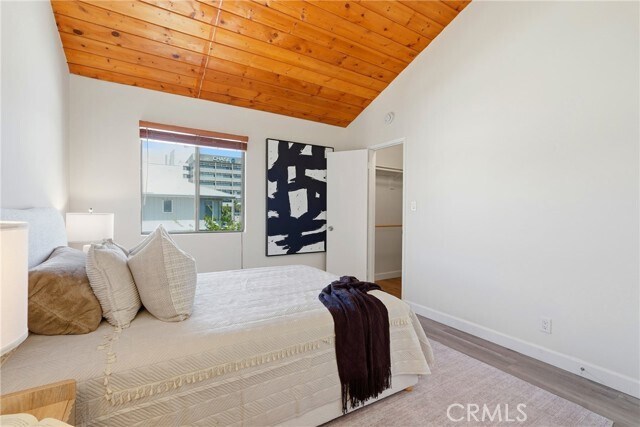 Building Photo - 1433 S Beverly Dr