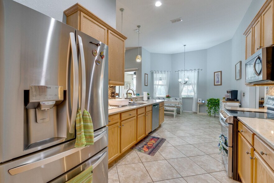 Building Photo - 4118 Dinner Lake Way