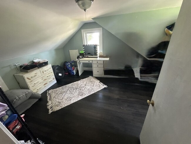 Building Photo - 26 Glenwood Rd