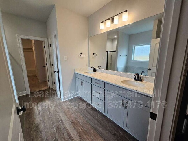 Building Photo - 26063 Purdy Ave