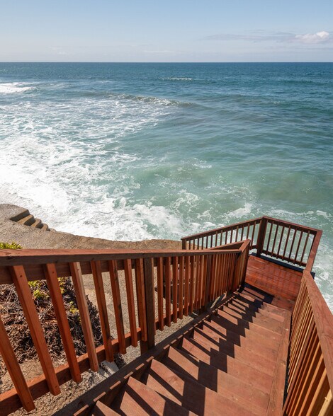 private steps to beach - 5143 Shore Dr