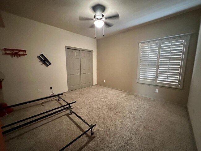 Building Photo - 4136 Tierra Venado Dr