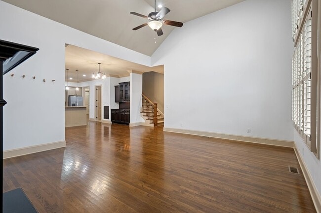 Building Photo - 444 Wild Elm St