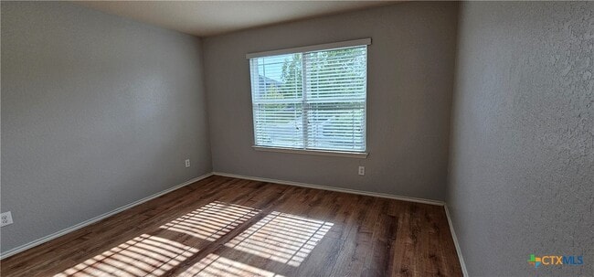 Building Photo - 1024 Sandwell Ct