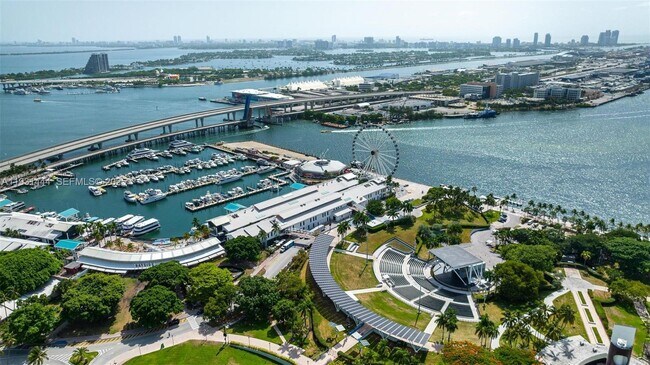 Building Photo - 151 SE 1st St