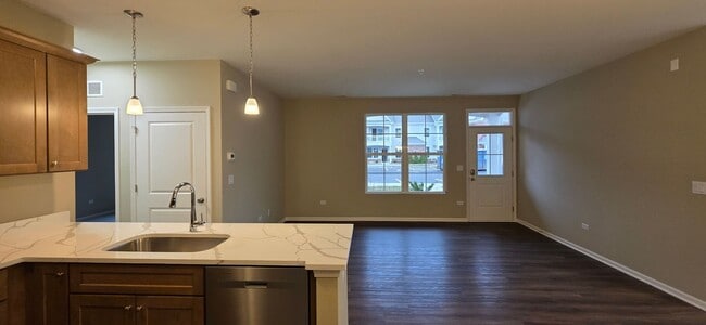 Building Photo - Chestnut - 2Br/2Ba Rental Home - First Floor