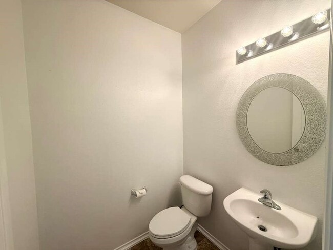 Building Photo - 3217 Judge Holland Ln