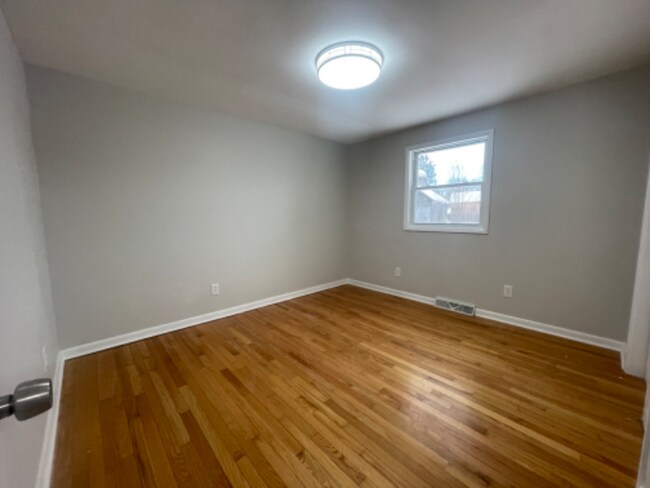 Building Photo - 30 June Dr