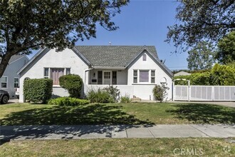 Building Photo - 1325 Idlewood Rd