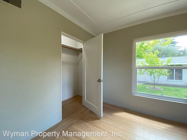 Building Photo - 2 br, 1 bath House - 1 Rose Lane