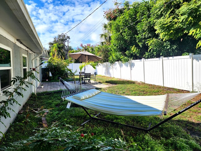 Building Photo - 6049 45th Ave N