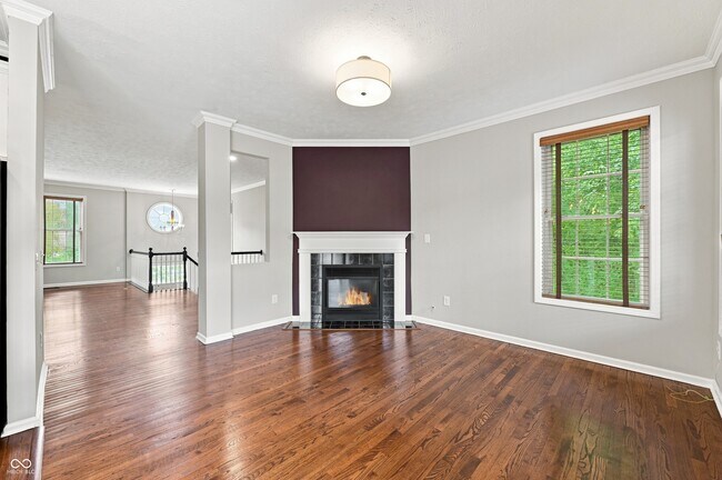 Building Photo - 353 Autumn Dr