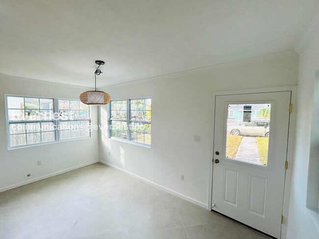 Building Photo - 3032 56th St S