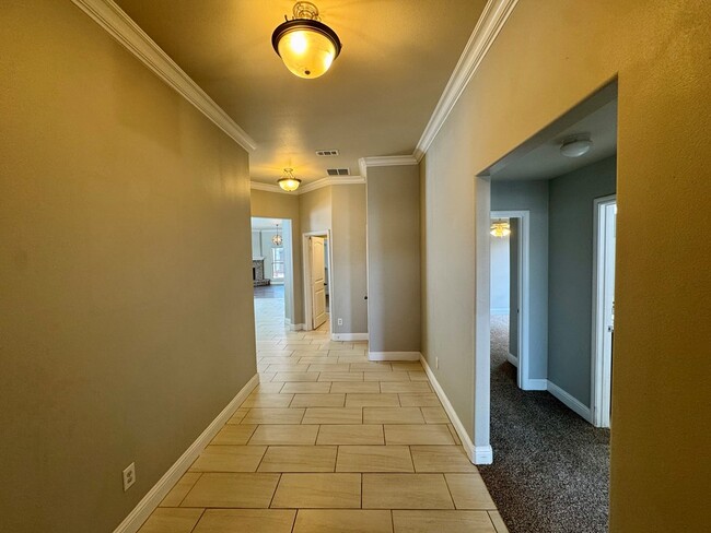 Building Photo - 9323 Bee Balm Ave