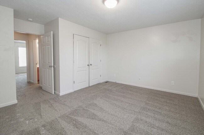 Building Photo - 916- B Charlotte Street