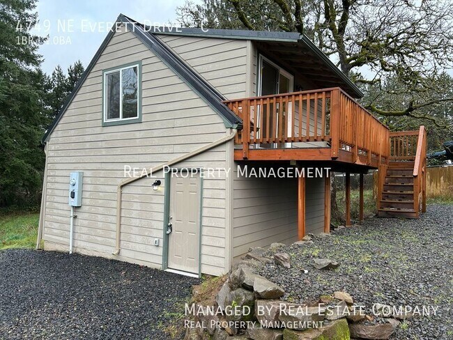 Building Photo - 4749 NE Everett Dr