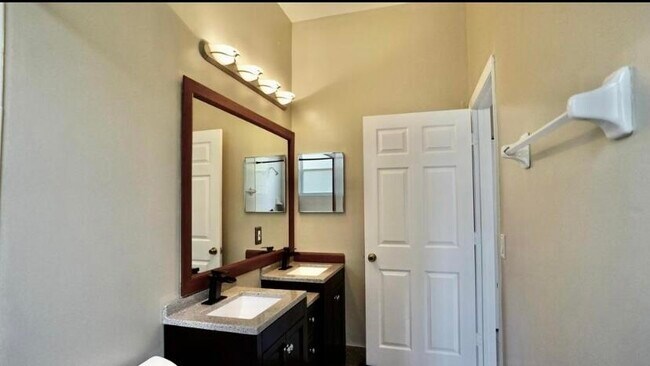 Building Photo - 145 Prestige Dr