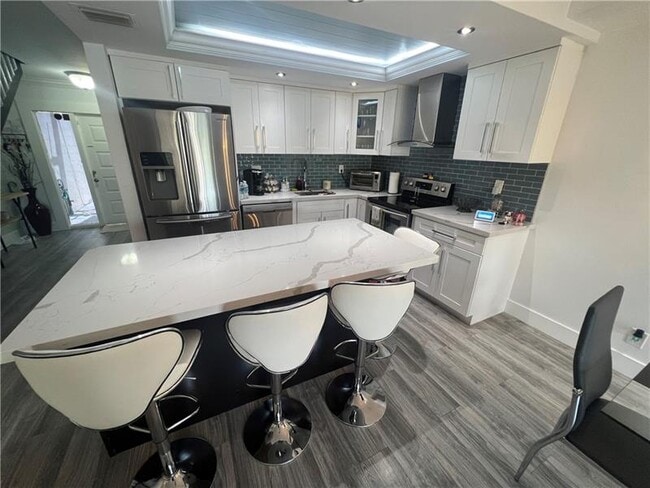 Building Photo - 211 NW 45th Ave