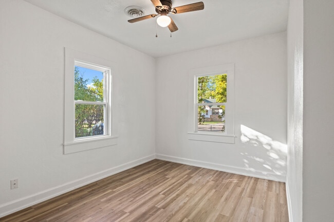 Building Photo - 402 Burlington Ave