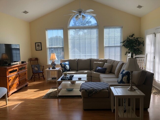 Building Photo - 4430 Lady Banks Ln