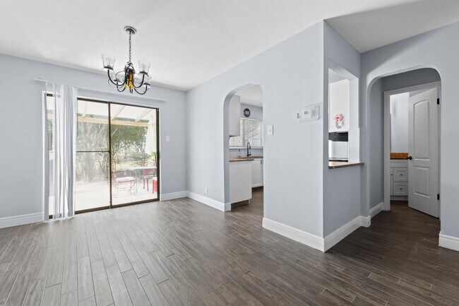 Building Photo - 12811 Huntsman Lake Dr