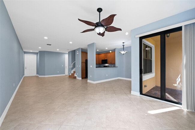 Building Photo - 10810 NW 74th Dr