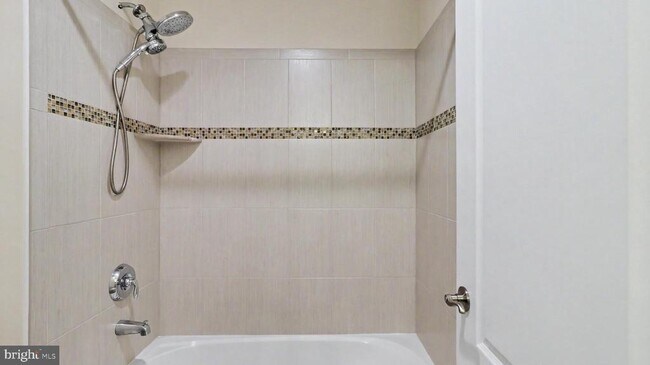 Building Photo - 40978 Spur Run Ln