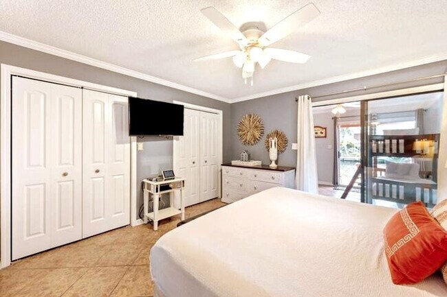 Building Photo - 149 Durango Rd