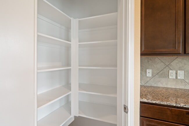 Building Photo - 3530 Vivaldi Dr