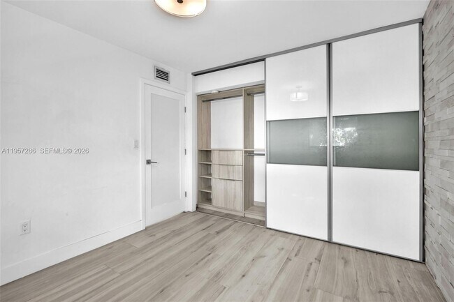 Building Photo - 3265 Virginia St