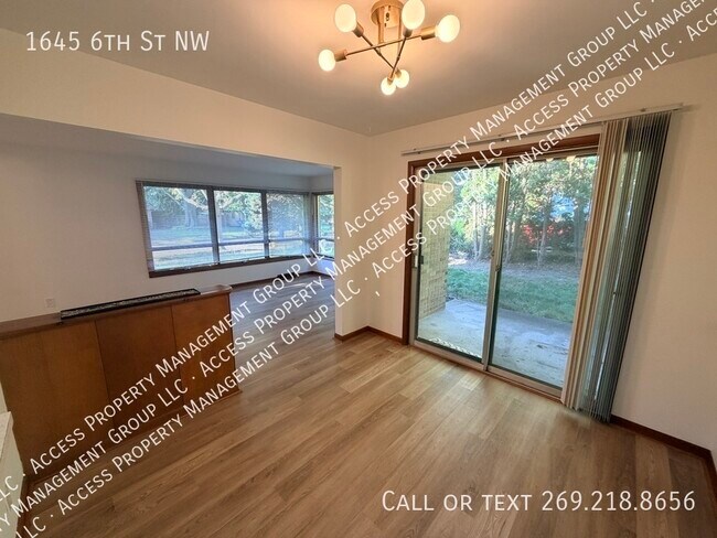 Building Photo - 1645 6th St NW