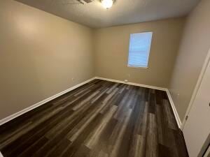 Building Photo - 4585 Hickory Dr