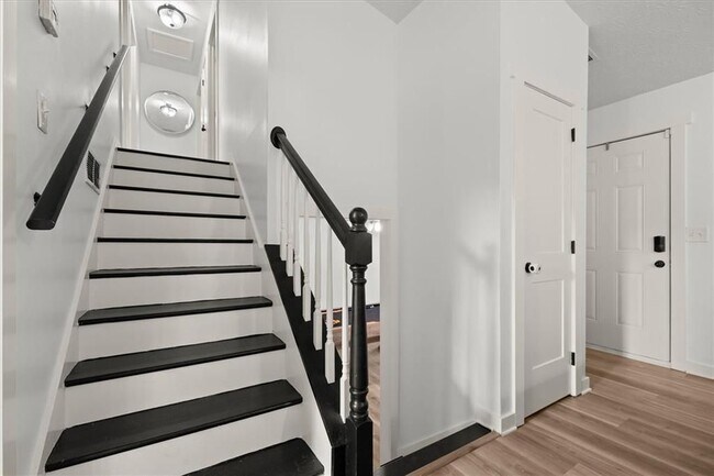 Building Photo - 6338 Stablewood Way