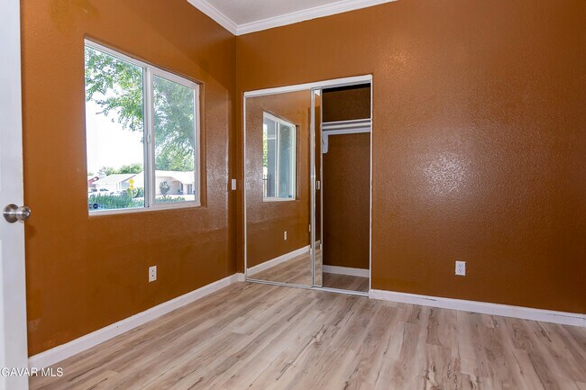Building Photo - 43963 Glenraven Rd