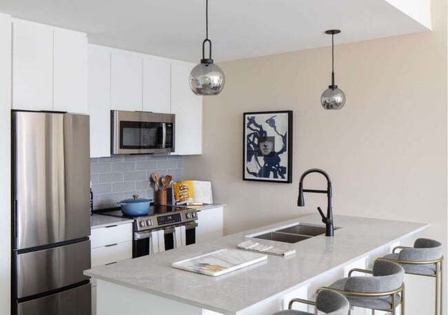 Building Photo - 285 NW 32nd St