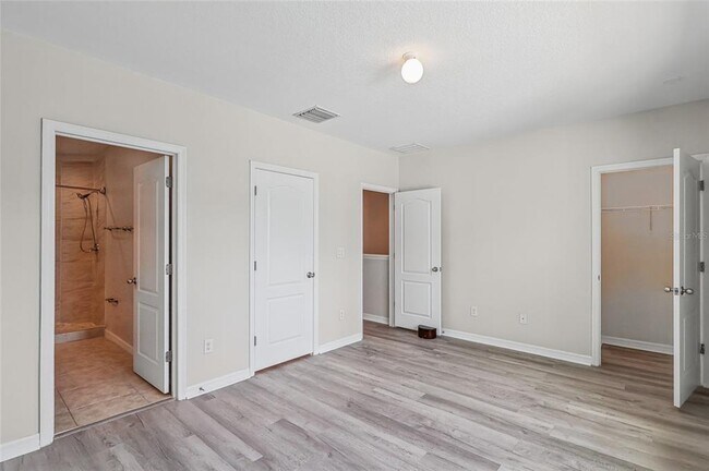Building Photo - 12713 Lexington Ridge St