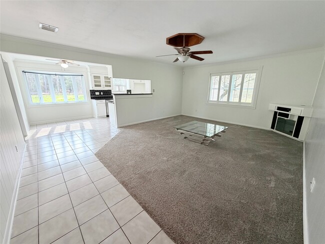 Building Photo - 22176 Heatherwood Dr