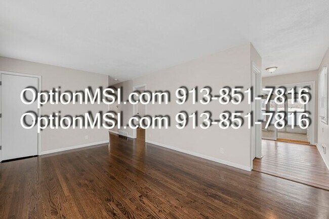 Building Photo - Charming Updated Home in a Convenient KC Location!